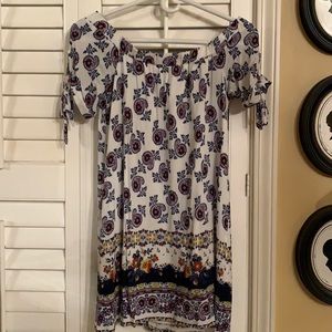 Cute print summer dress.